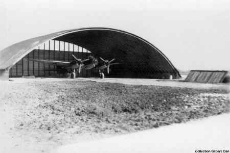 Tavaux.hangar.Construction.JPG (103518 octets)